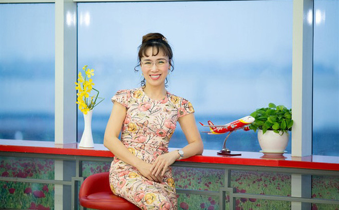 Bà Nguyễn Thị Phương Thảo – CEO của hãng hàng không VietJet là một CEO đi đầu trong sáng tạo những cái mới, tạo nên hình ảnh thương hiệu cá nhân đầy ấn tượng.