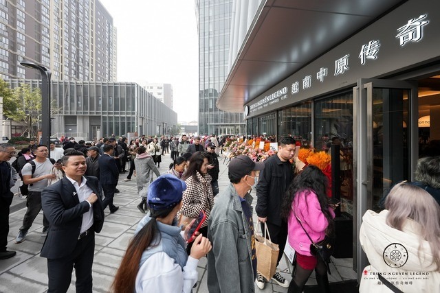Khai trương cửa hàng Trung Nguyên Legend nhượng quyền đầu tiên tại Thượng Hải